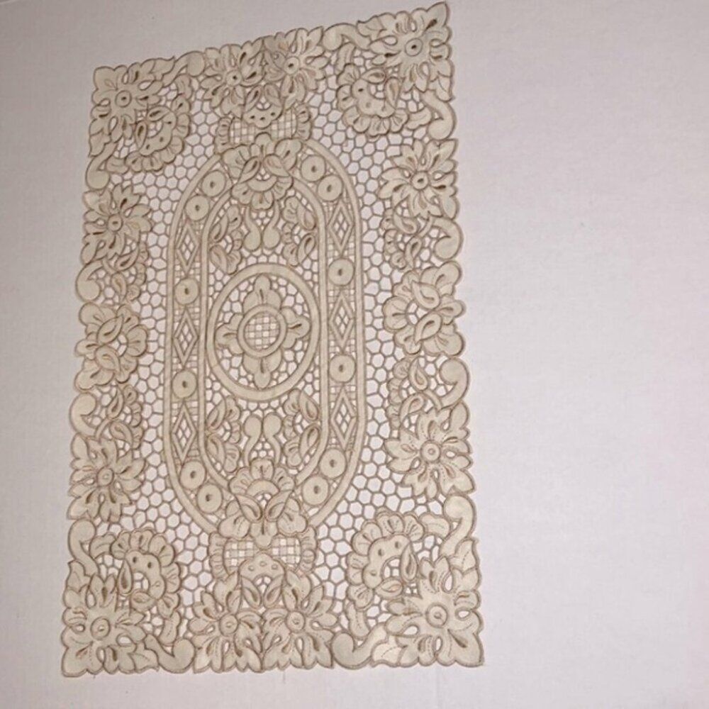 6PC Set Luxury Cut Out Embroidery Placemat